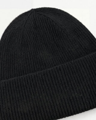 Black wool and yak hat