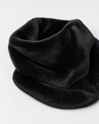 Black faux fur neck warmer