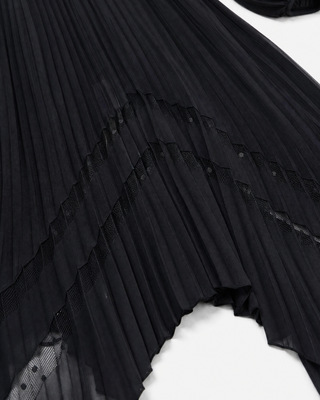Long black pleated dress