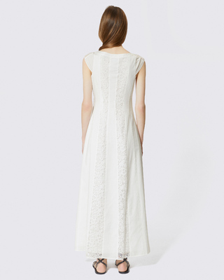 Long dress in ecru lace and cotton