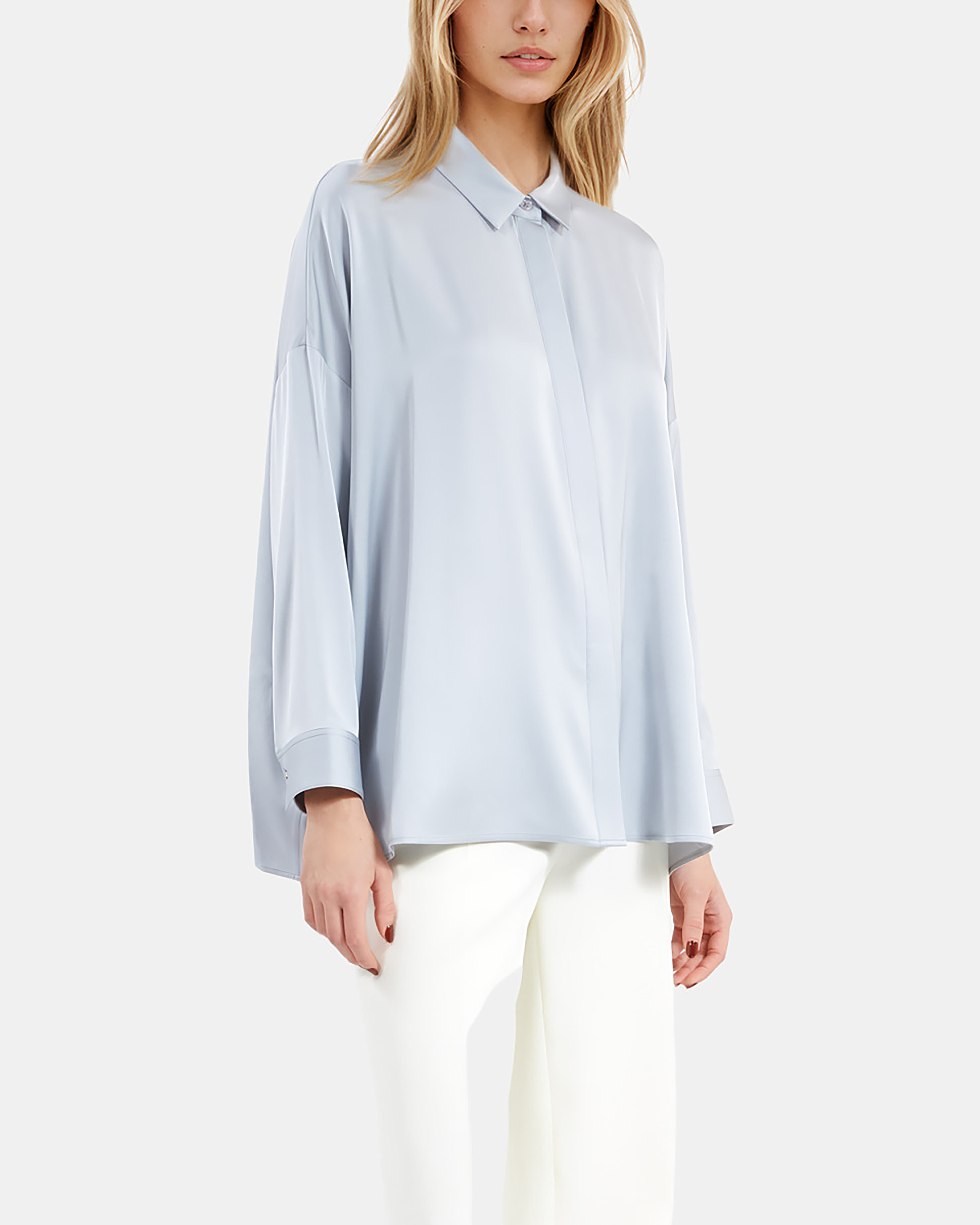 Chemise ample en soie bleue