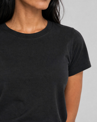 T-shirt col rond ajust&eacute; en coton noir