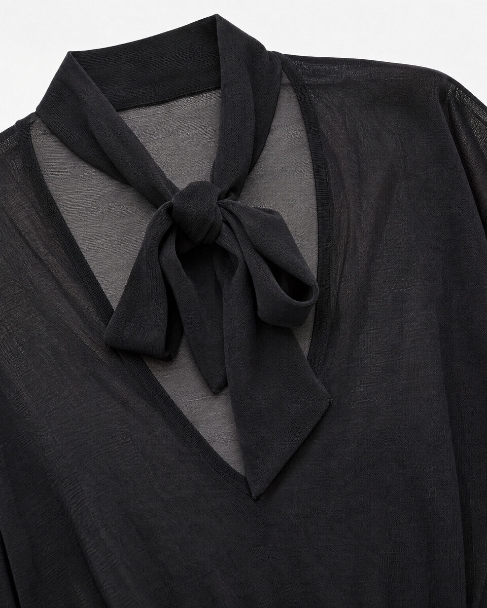Pull avec lavalli&egrave;re noir