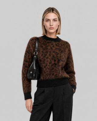 Pull en mohair m&eacute;lang&eacute; motif l&eacute;opard