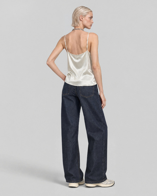 Top fines bretelles en satin ecru