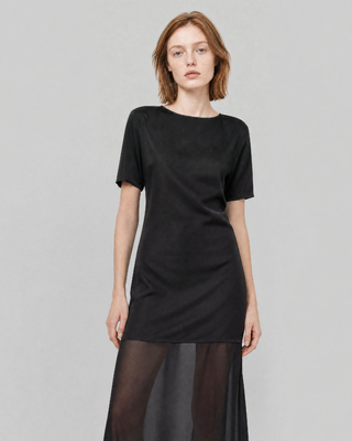 Robe longue en satin noire