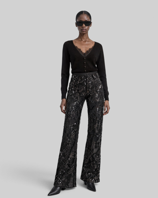 Pantalon flare en dentelle et sequins