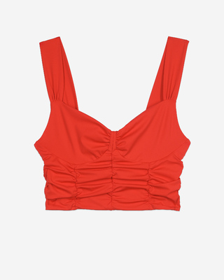 Top court avec drapé rouge