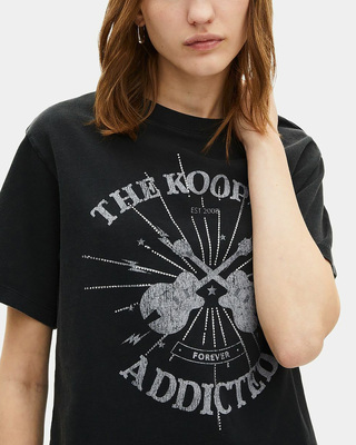 T-shirt avec sérigraphie en strass noir délavé