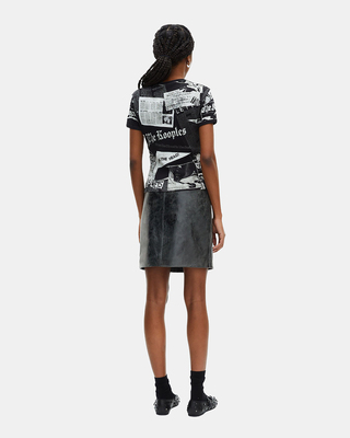 T-Shirt avec sérigraphie noir et blanc
