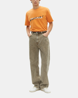 T-shirt What is orange