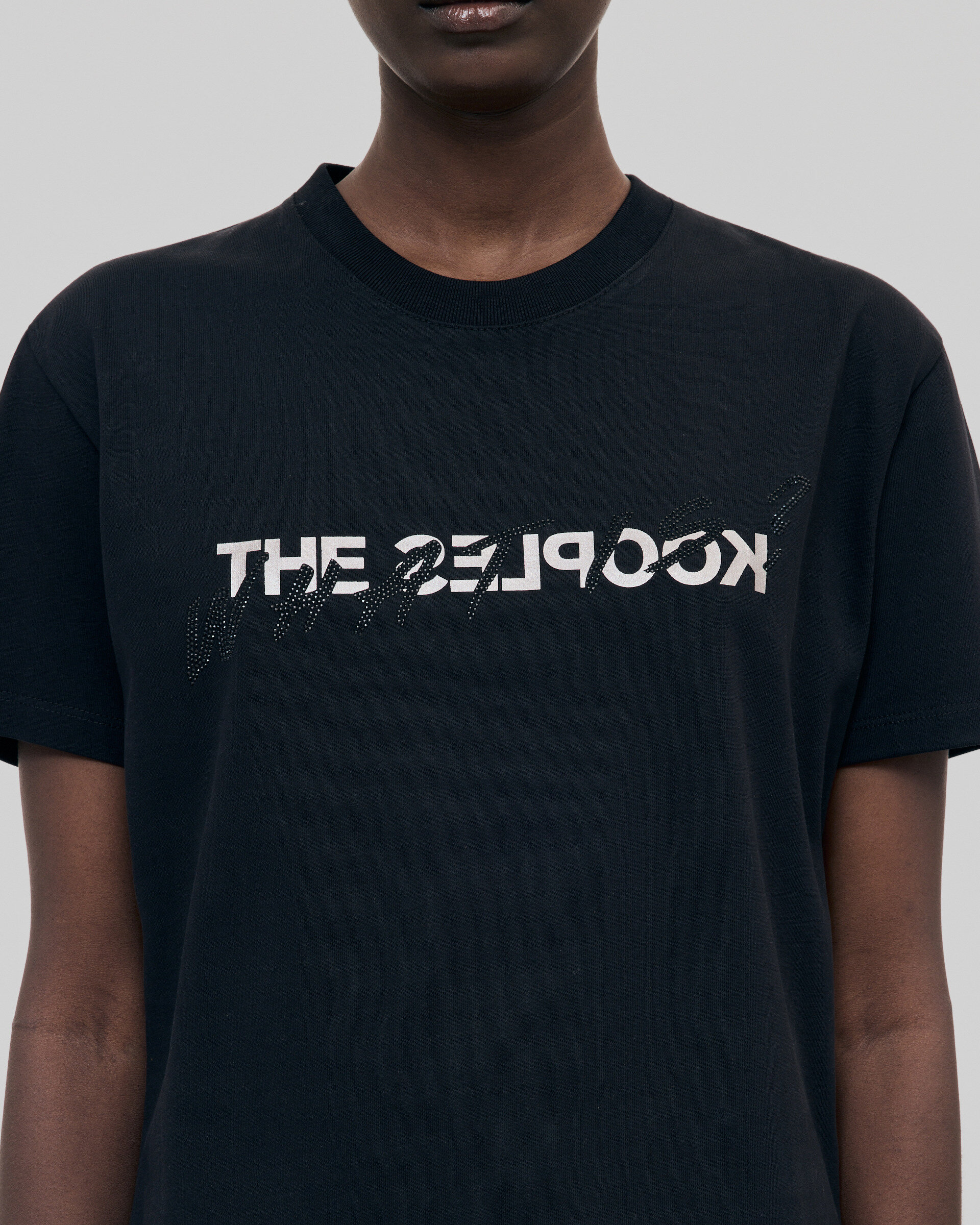T-shirt What is avec strass noir