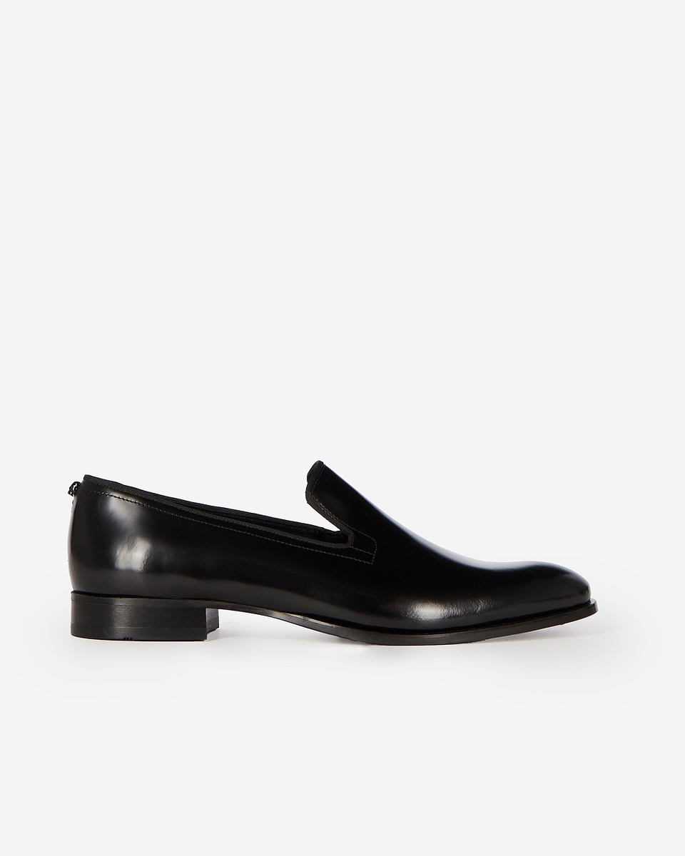 Mocassins en cuir brillant noirs
