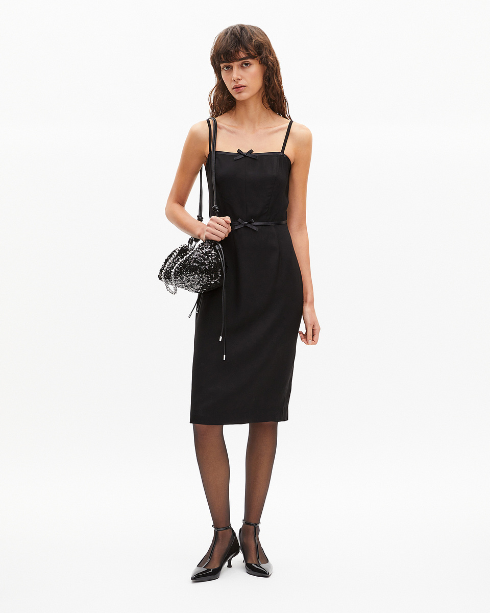 Robe courte avec d&eacute;tails de n&oelig;uds noire