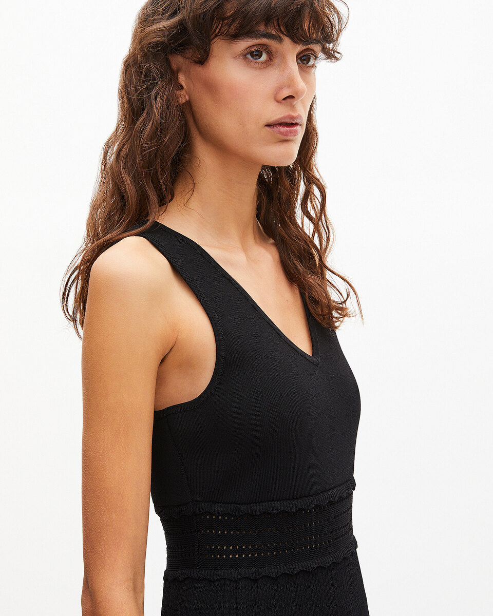 Robe courte en maille noire