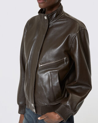 Blouson zippé en cuir marron