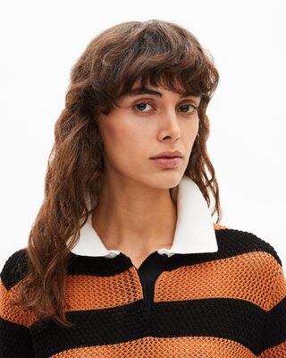 Polo en maille ajourée rayé orange et noir