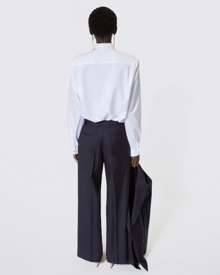 Pantalon tailleur large en laine rayé marine