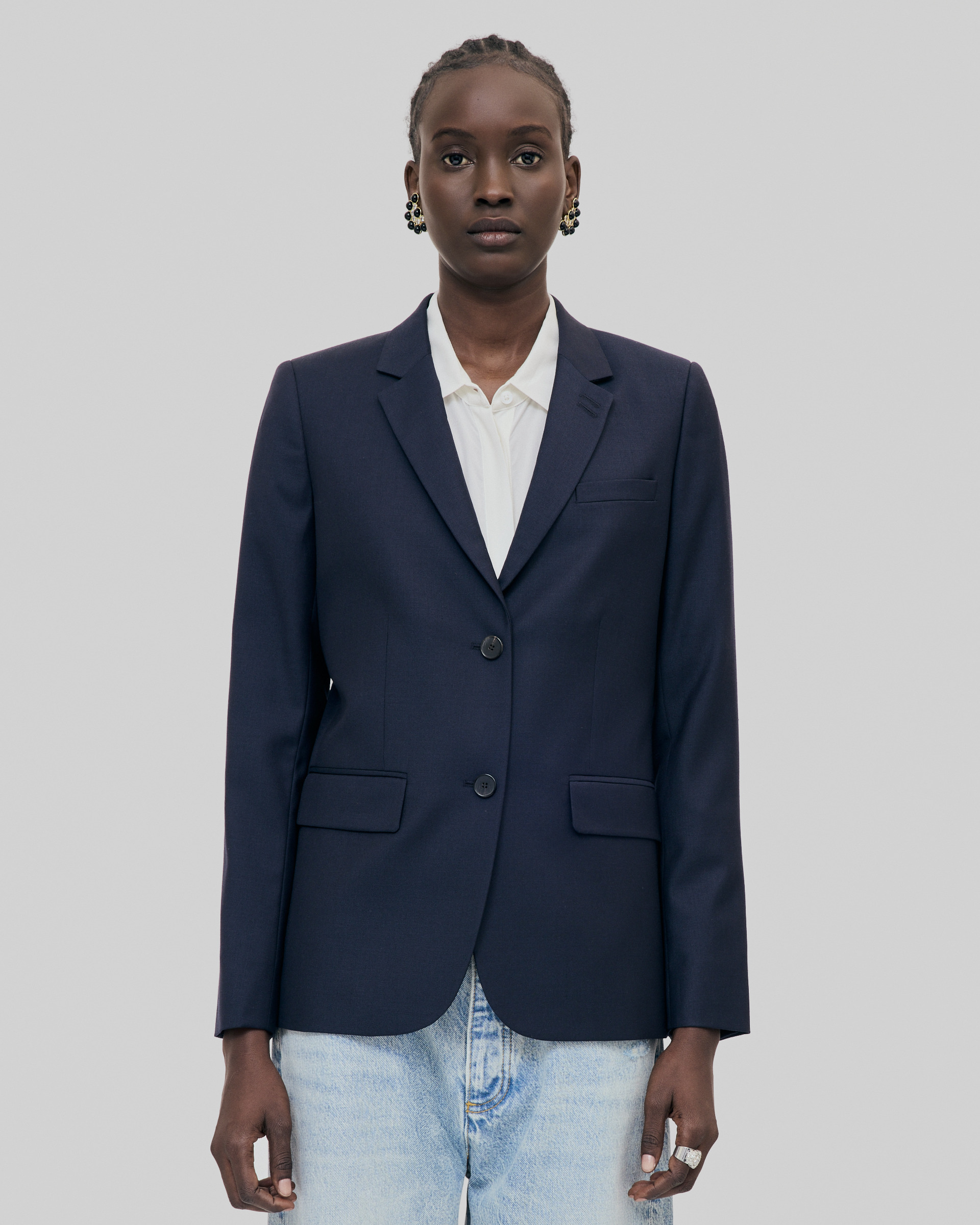Veste tailleur en laine coupe cintrée bleu marine