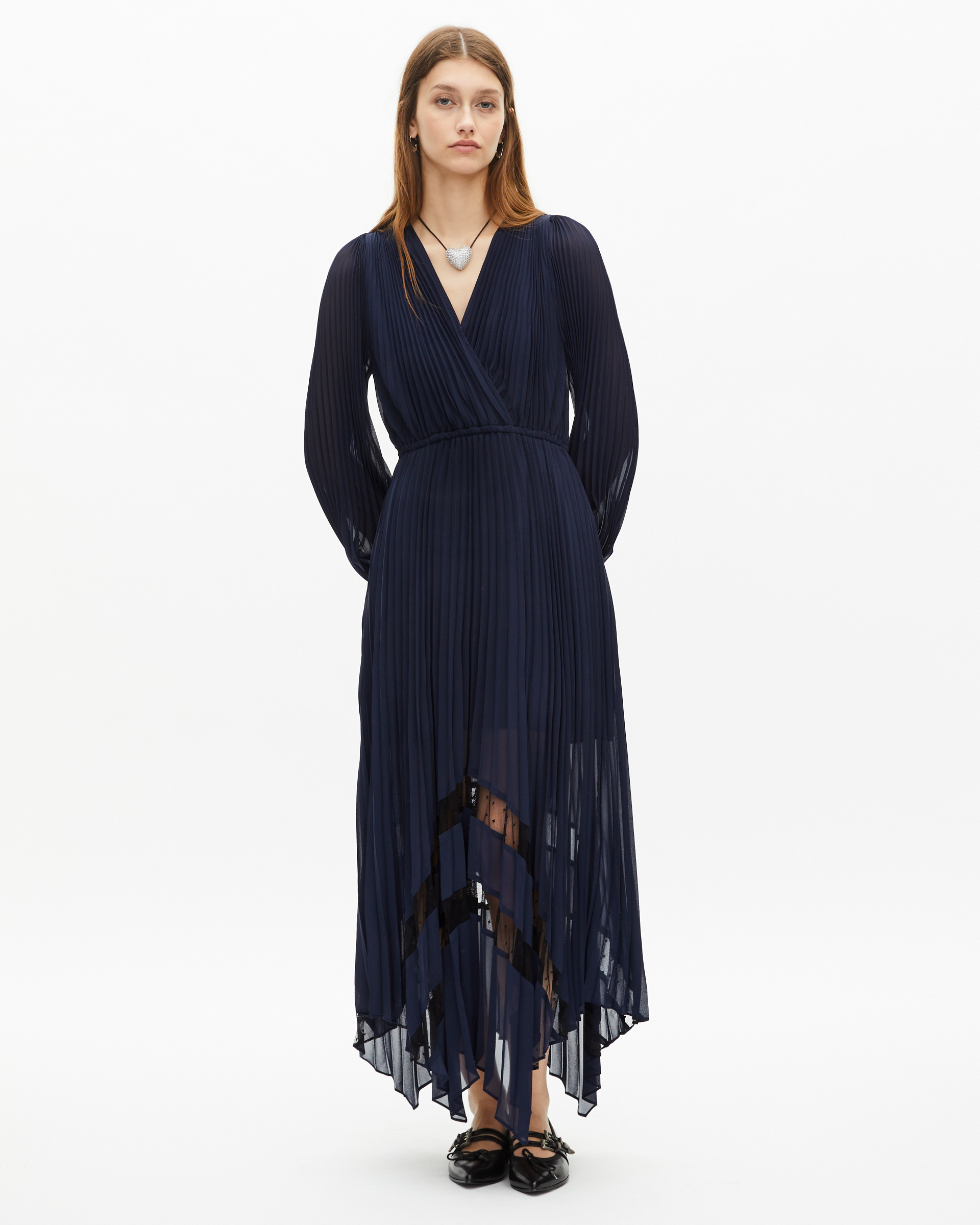 Robe longue plissée avec dentelle bleu marine
