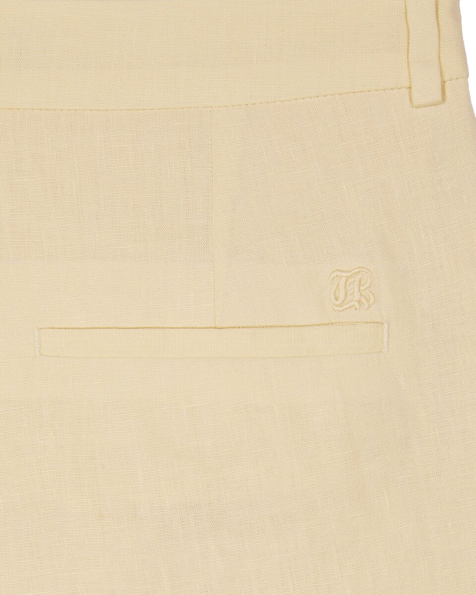 Short en lin jaune