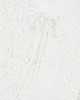 Robe courte en dentelle blanche