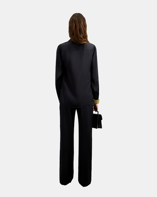 Chemise en soie noire