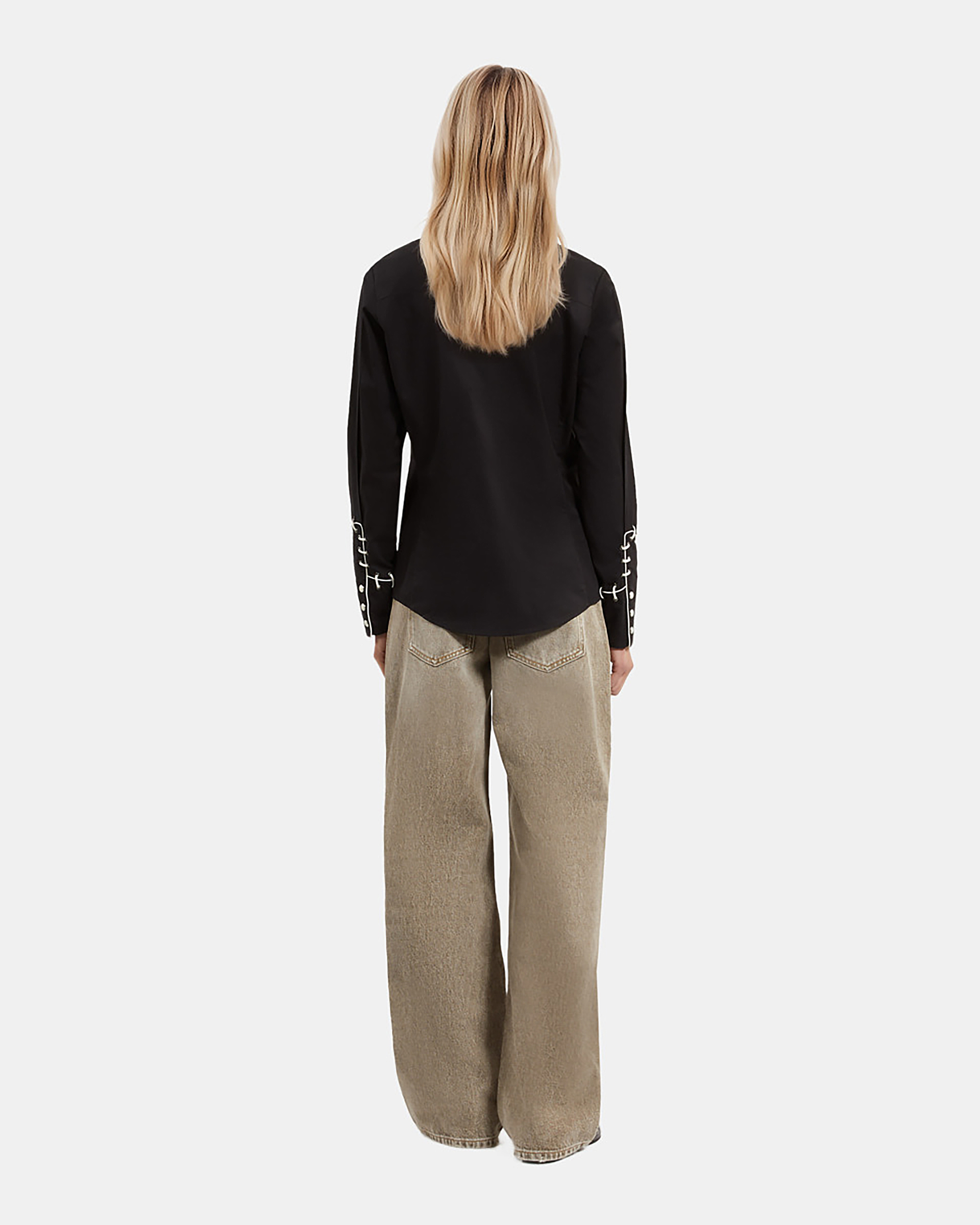 Western style shirt with black embroidery