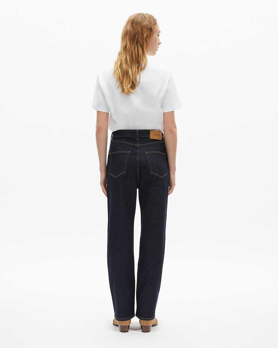 Dark blue boyfriend jeans