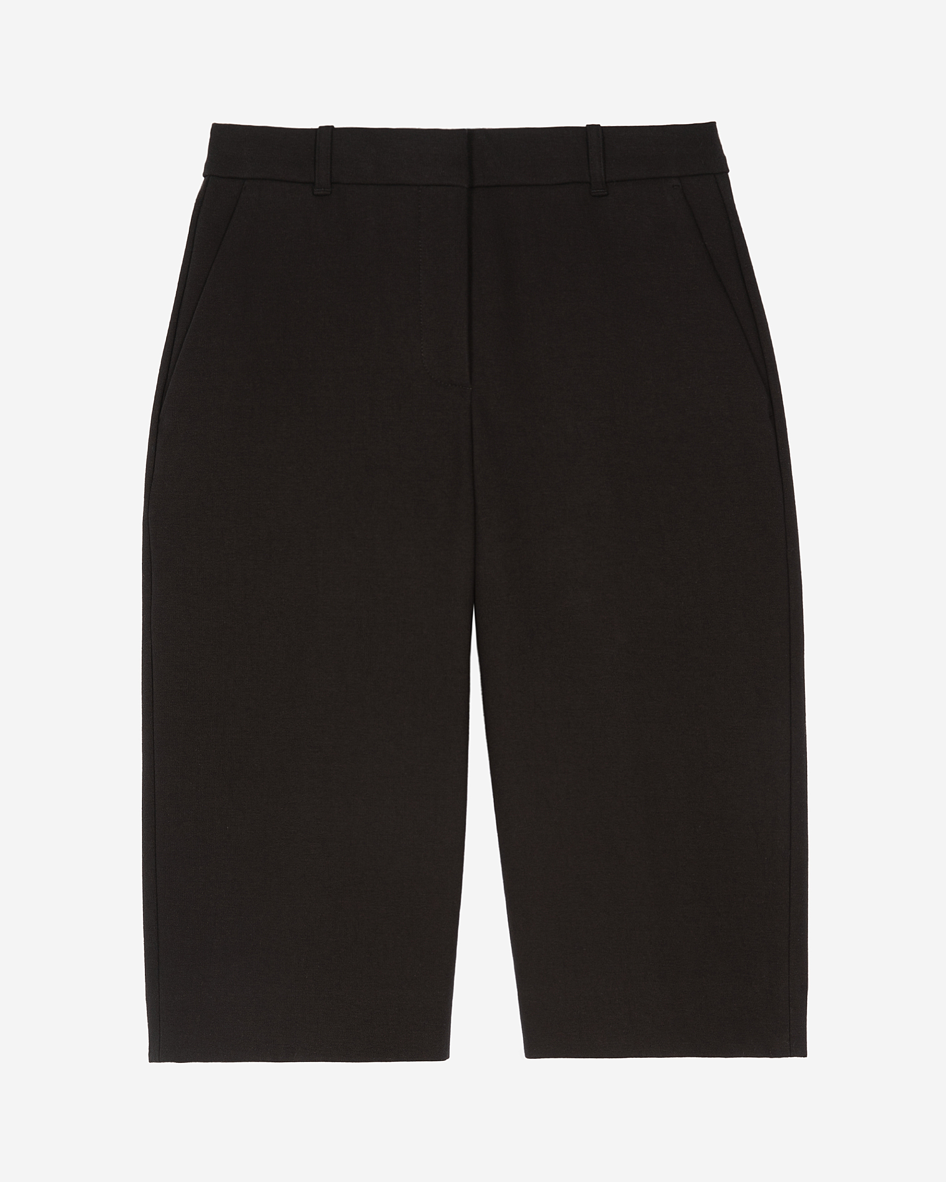 Black capri shorts