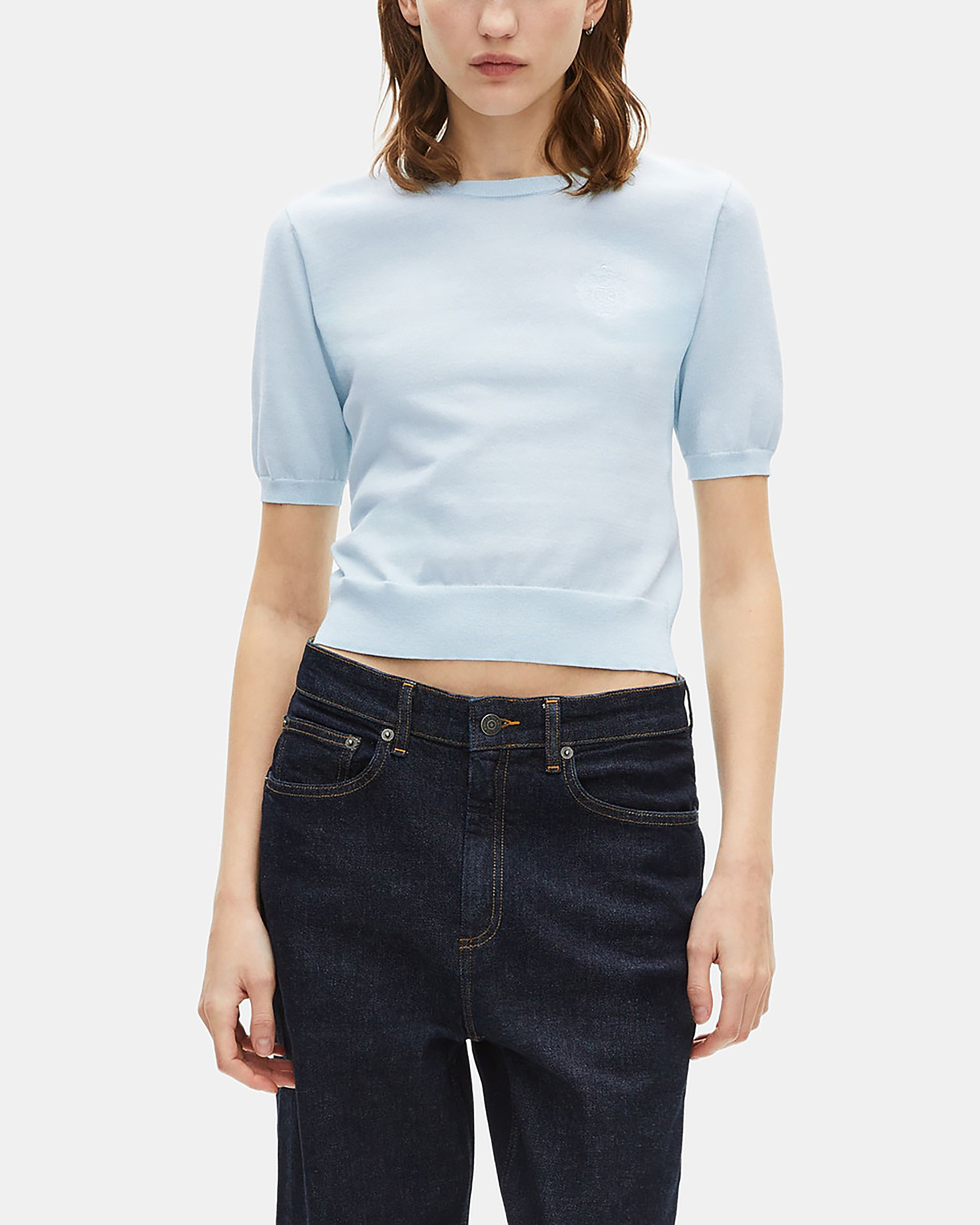 Light blue short-sleeved sweater