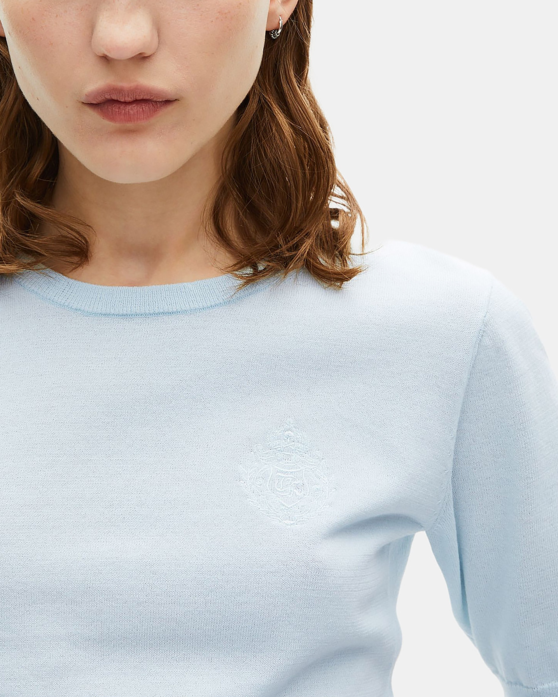 Light blue short-sleeved sweater