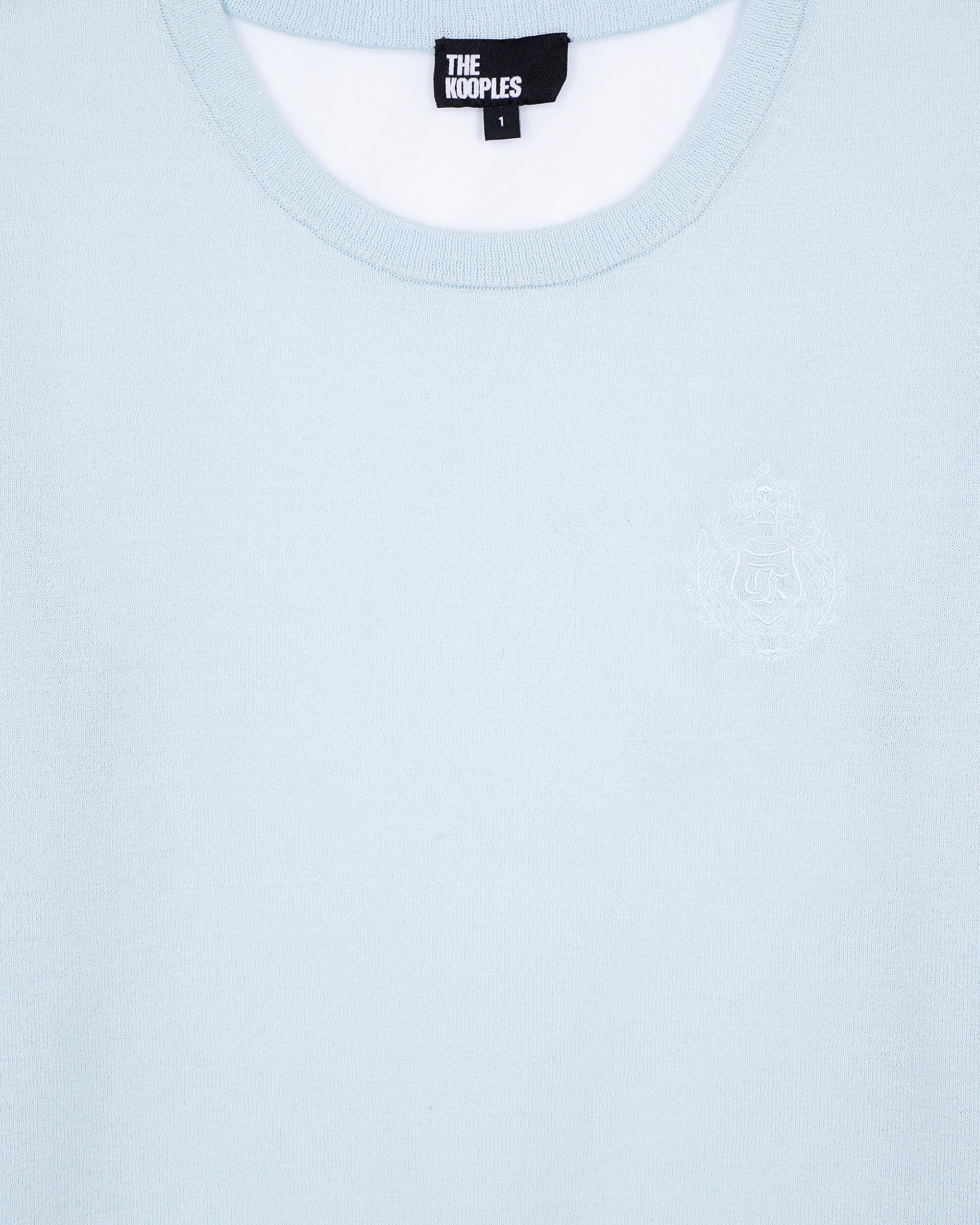 Light blue short-sleeved sweater
