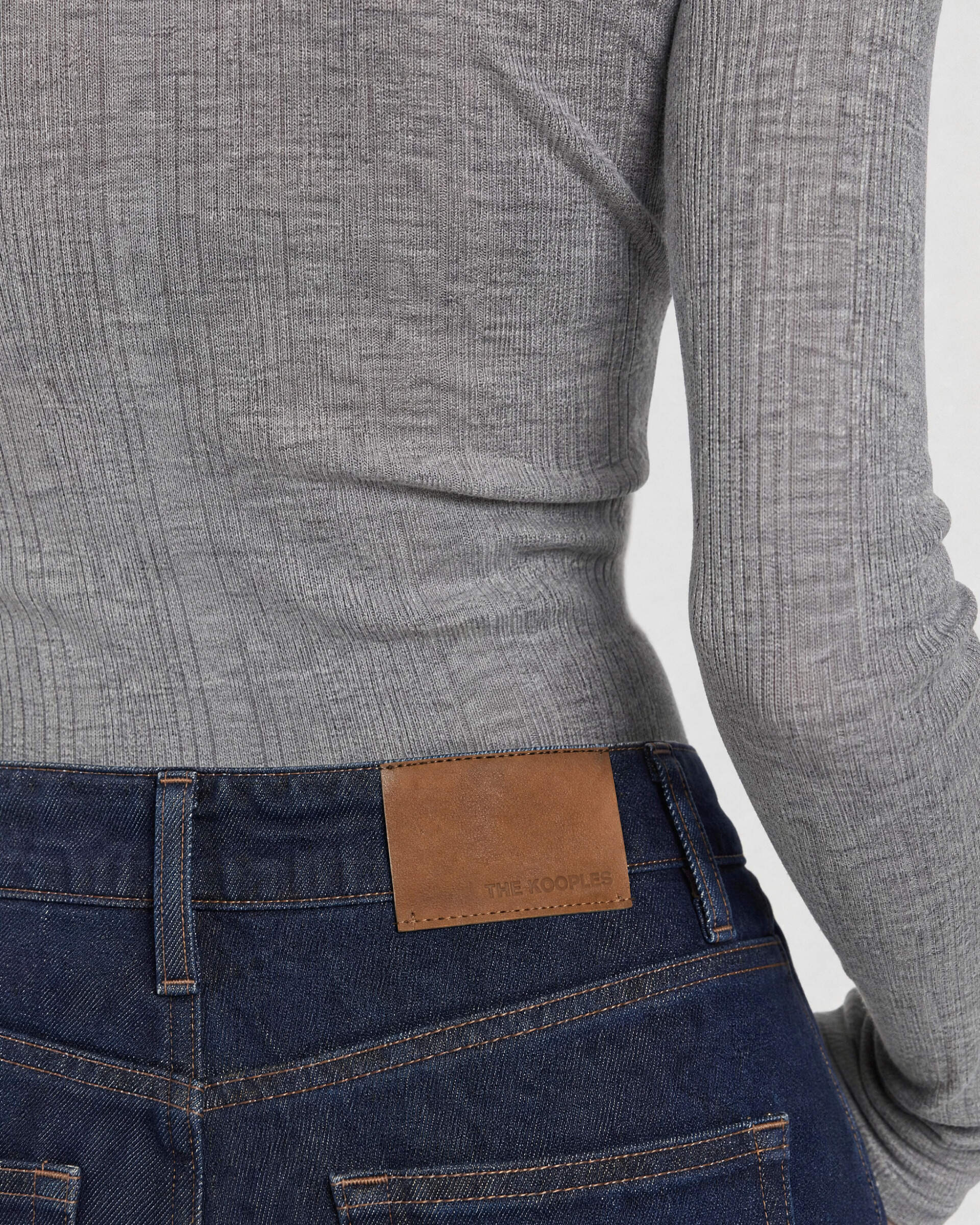 Dark blue wide-leg jeans