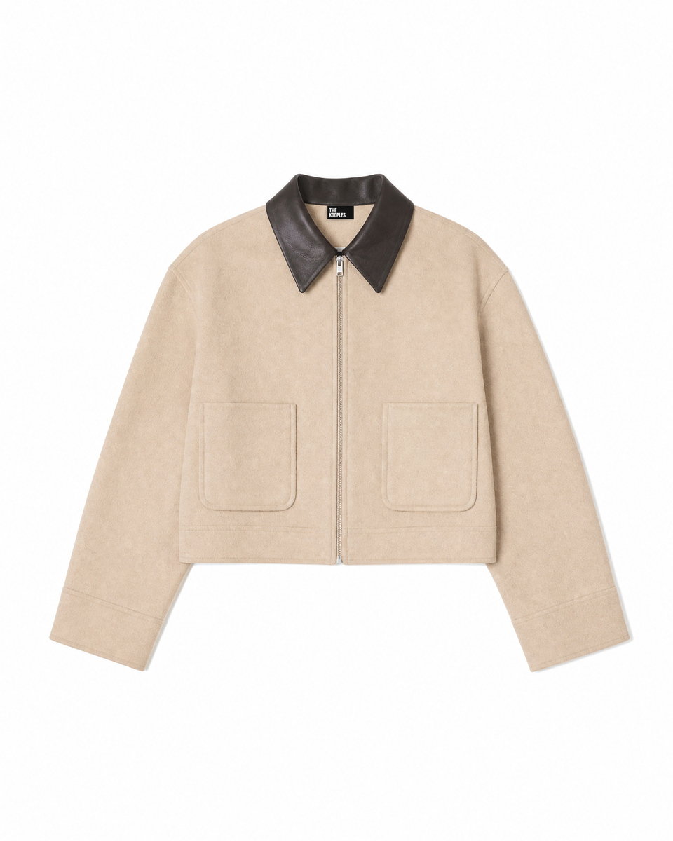 Reversible wool jacket with a beige leather collar