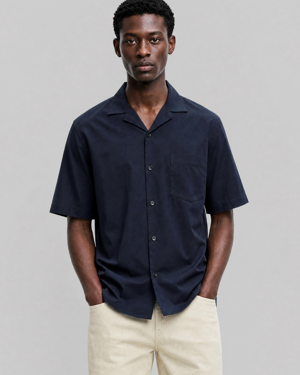 Solid navy blue short-sleeved shirt