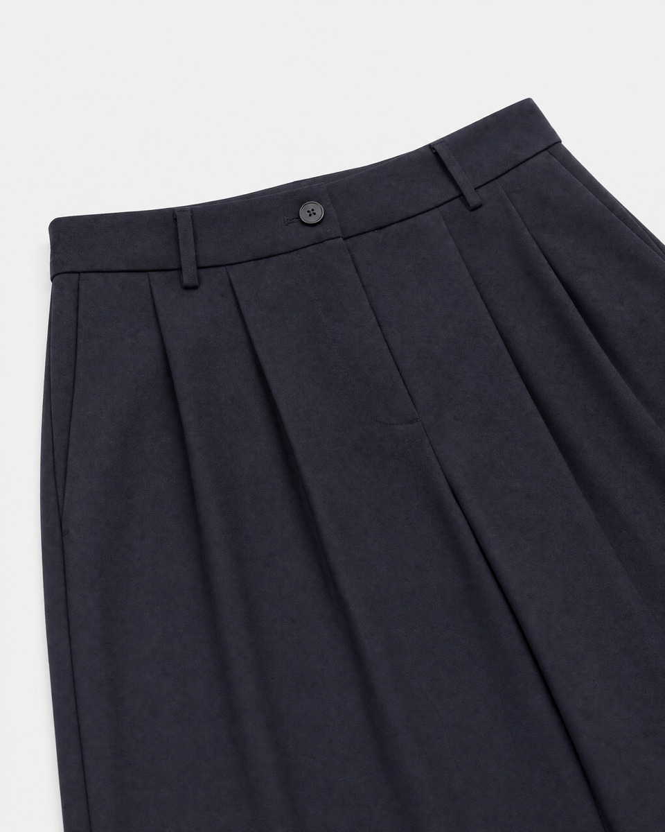 Wide-leg tailored pants in navy wool blend