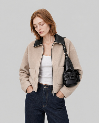 Reversible wool jacket with a beige leather collar