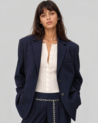 Loose-fitting wool blazer with a fine navy stripe pattern