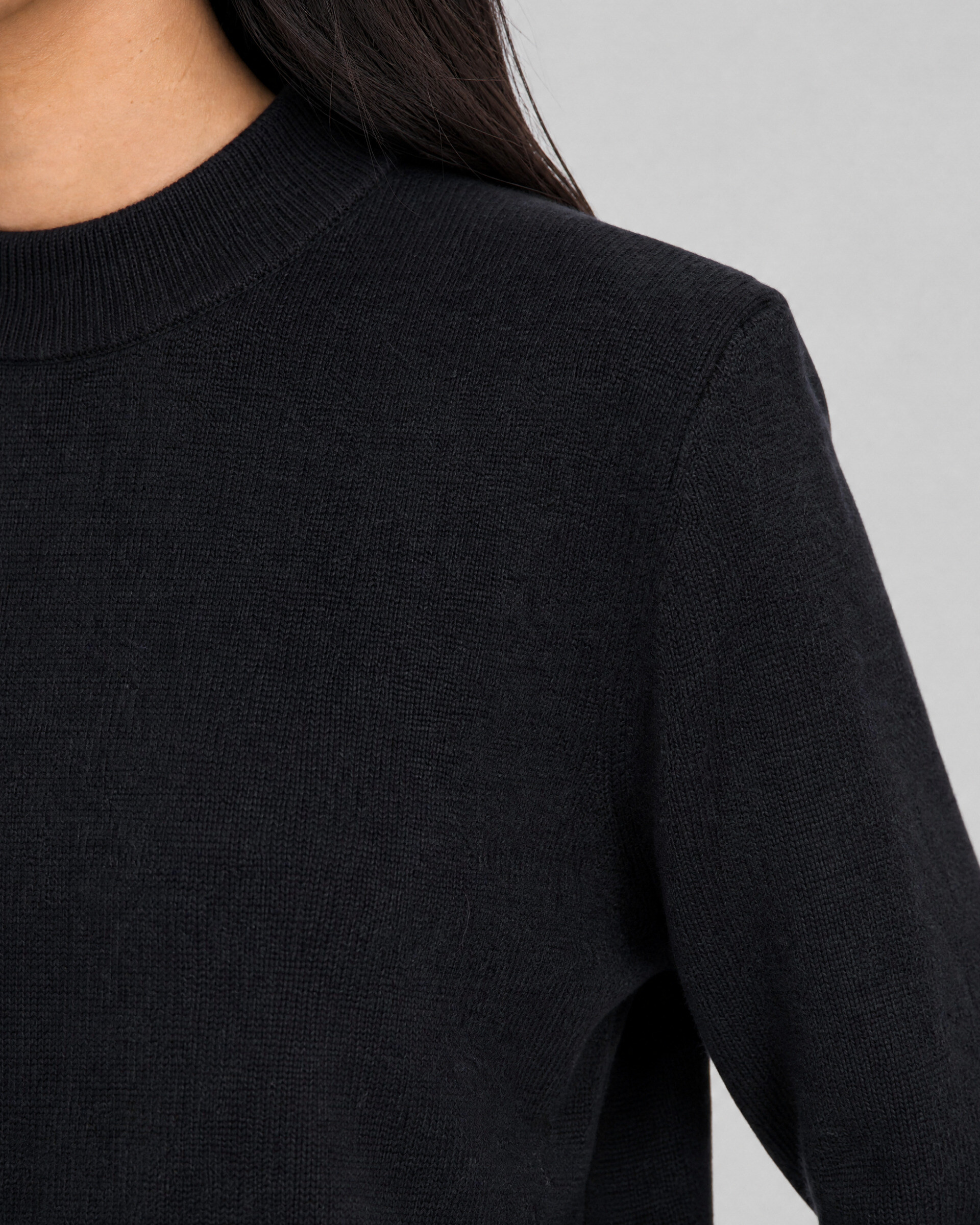 Black wool and cashmere sweater