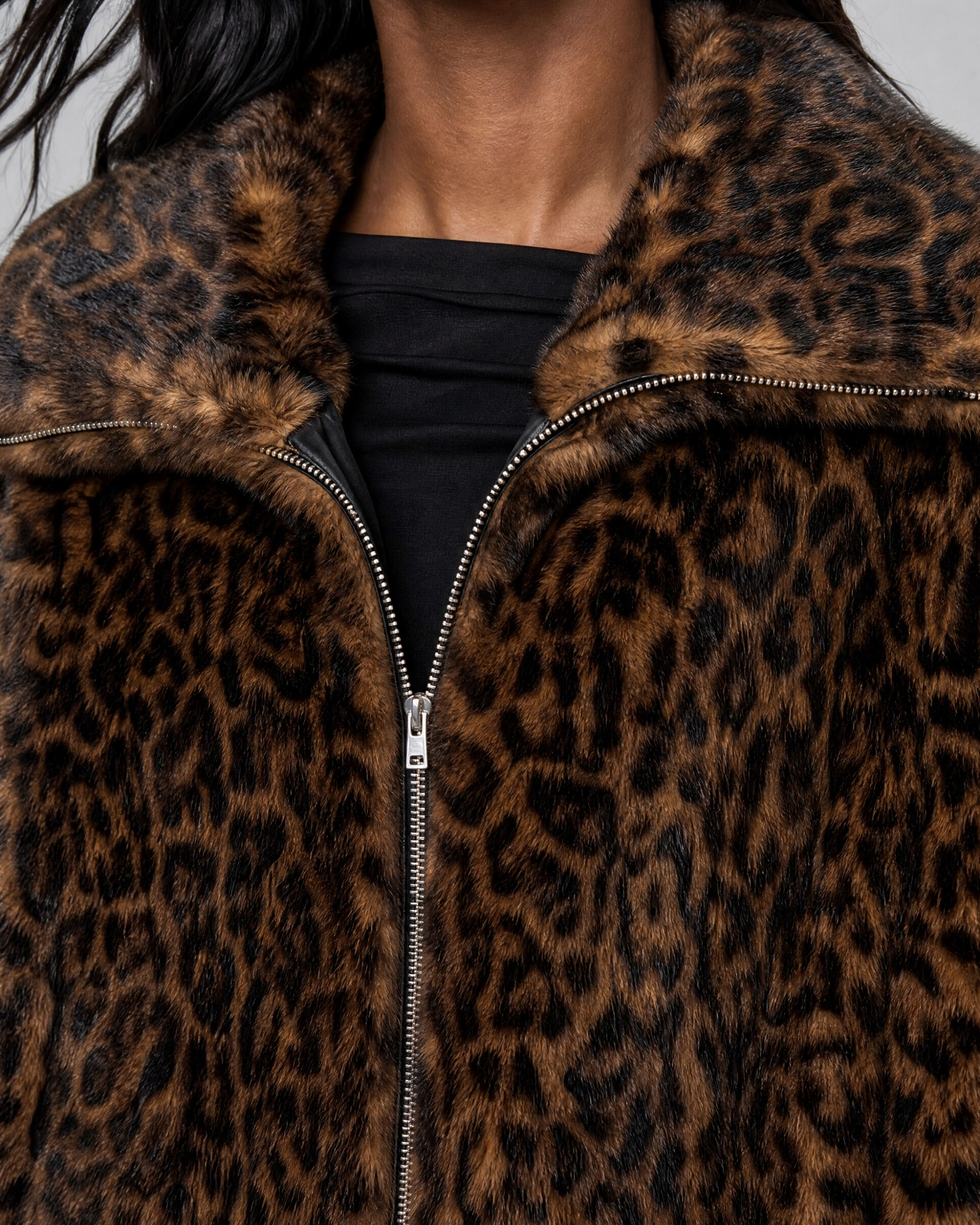 Leopard-print faux fur jacket