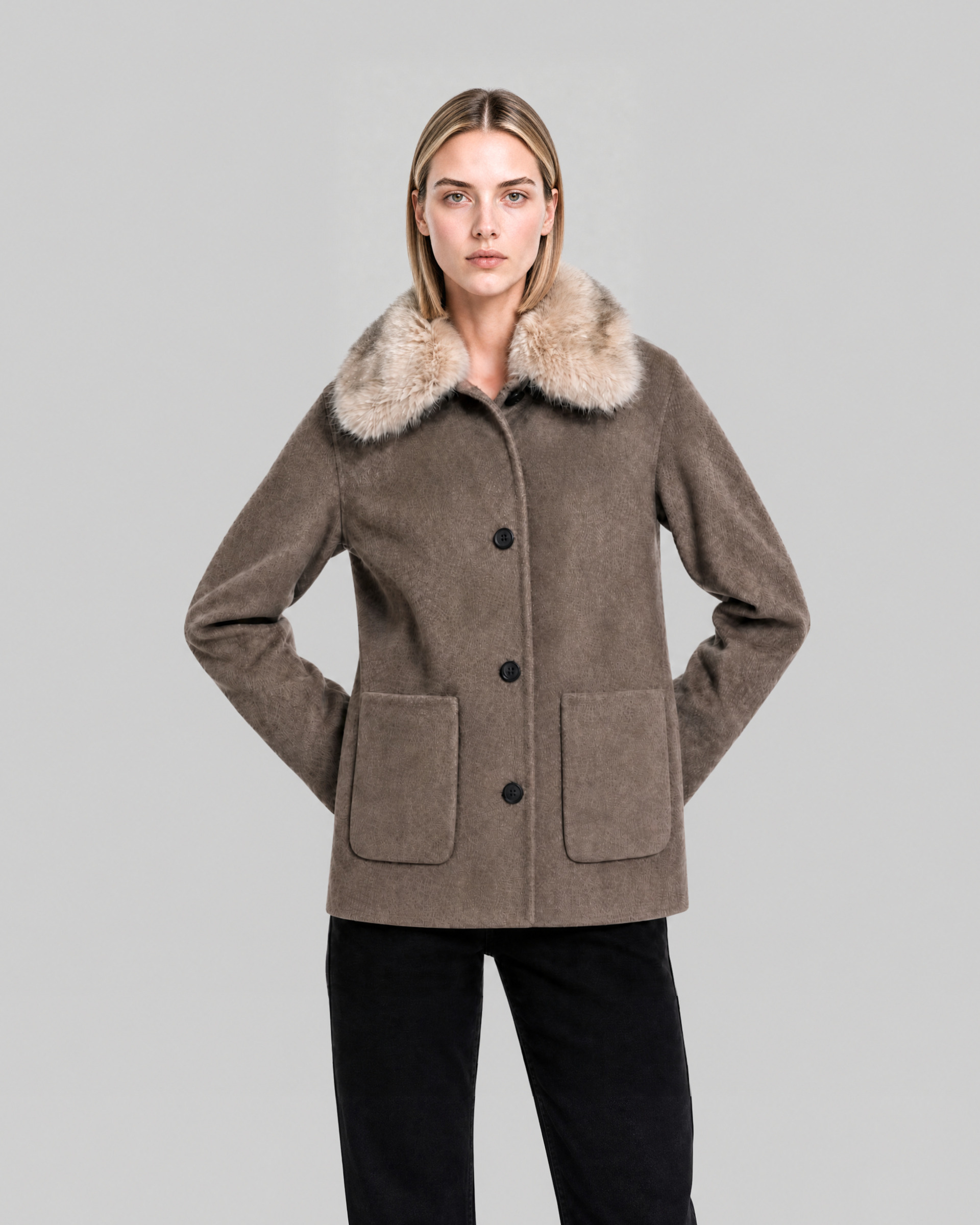 Blended wool coat with a beige faux fur collar