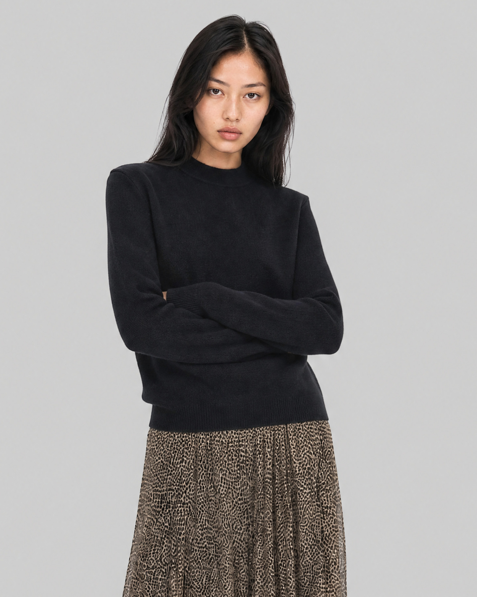 Black wool and cashmere sweater