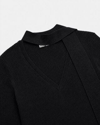 Gray Merino Wool Sweater with a Lavalli&egrave;re Collar