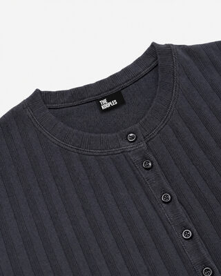 Black Long-Sleeve Cotton Top