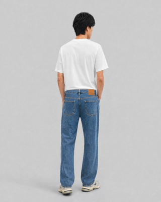 Straight-leg jeans in medium blue wash