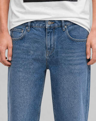 Straight-leg jeans in medium blue wash