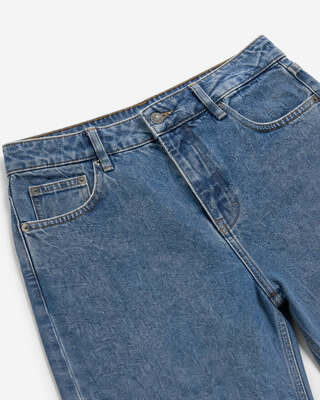 Straight-leg jeans in medium blue wash