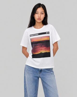 Unisex T-shirt with white screen print