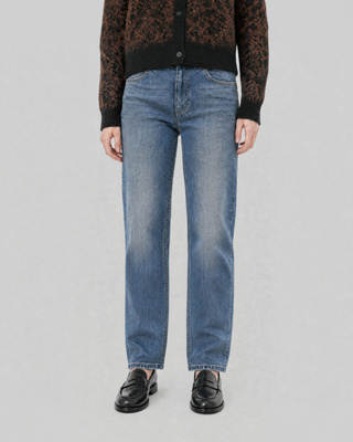 Blue slim-fit jeans